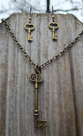 Skeleton Key Jewelry Set- Necklace and Dangle Earrings - Etsy