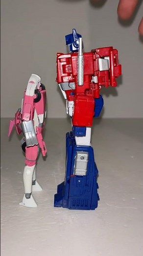 Missing link Arcee & #studioseries86 #optimusprime #wow #figures #takaratomy #cartoon #nostalgia #g1