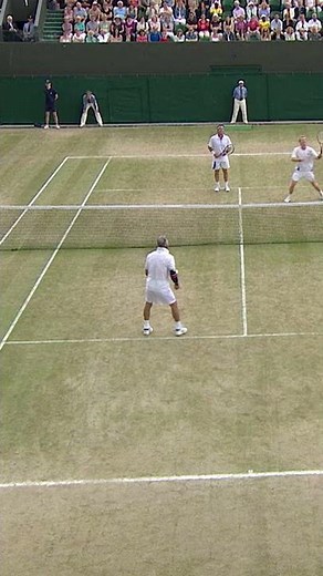 Mansour Bahrami Sends Crowd Wild with Unbelievable Trick-shot Rally