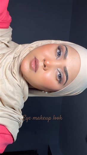 Want the full look? 💄 Full tutorial on my channel #makeuptutorial #diymakeup ✨