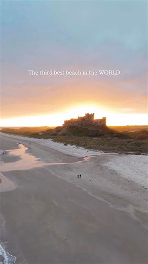 It’s official: the third best beach in the world is in Northumberland Bamburgh Beach placed third on TripAdvisor’s inaugural ‘One of a Kind’ list, which recognises the world’s most distinct coastal spots. It was beaten only Sicily’s Isola Bella and South Africa’s Boulders Beach. The pristine three-mile-long beach sits under the shadow of the magnificent Bamburgh Castle, one of the oldest castles in the whole of the United Kingdom. 🎥 @davidloerns #Nland250 #Bamburgh #BamburghCastle #Northumberla
