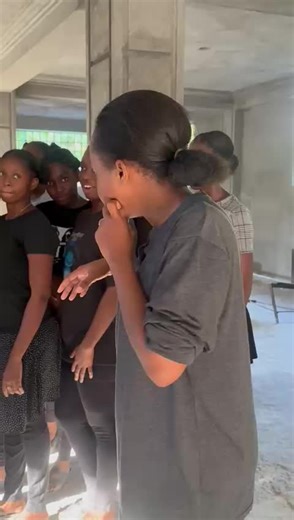 Nou pa gen coach sèlman nou gen Maestro tou 🤭 Nou pa danse sèlman, nou chante tou 😍 Nan Jezi se lajwa se bonè 🥳 Se la pou la 25 janvye sa pou wè kijan glwa Bondye pral reyone sou lavi nou. 😊🙌 Un renouvellement Glorieux 📅 25 janvier 📍 Tabernacle de Gloire (Gérald Bataille) ⏰ 3h PM Venez célébrer, louer et glorifier le Seigneur avec nous! Tels: 50933347018 ; 509 55861825 : 509 41561539 Points de vente: Obon prix supermarket (delmas 83) ; MX Productions (Clercine 4) ; Université Yavhé Nissi 