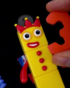 Finding Number Puzzle Pieces and Matching with Numberblock Toys #numberblocks #puzzle