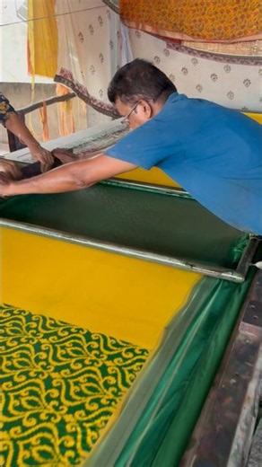 Revive your stained sarees with elegant screen printing designs ✨#saree #screenprinting #art