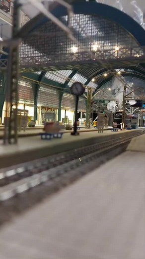 Locomotiva a Vapore 06 001 con Fumi Sincronizzati