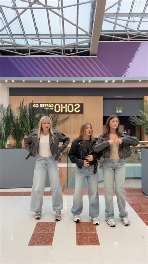 @ezmaicrowe🫶🏼 @Elsiexoxo