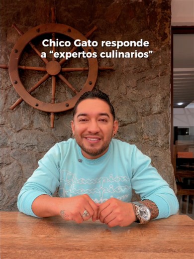 No buscamos convencer ni agradar a todos, solo a quienes saben reconocer un buen encebollado 😎 Si eres uno de ellos, ya sabes dónde encontrarnos 😋🙌🏻 📌 Visítanos en: 👇🏻 📍 Av. Remigio Tamariz y Galápagos 📍 Av. Hurtado de Mendoza y Paseo de los Cañaris 📍 Autopista Cuenca-Azogues, junto a la Megatienda del Sur #critica #criticaculinaria #gastronomía #foodies #chicogato #cuencaecuador