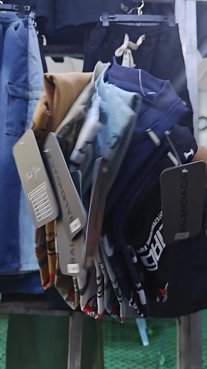 Cyber Young and Men Fashion-1 သည် TikTok ပေါ်တွင် ရှိသည်