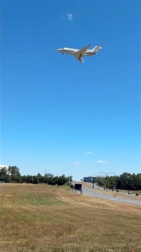Gulfstream G280 landing at Dulles International Airport #shorts #aviation #Gulfstream