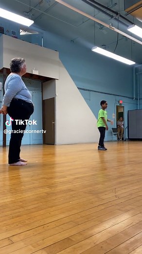 Gracie's Corner Veggie Dance: Do the Veggie Dance! 🥦🎶