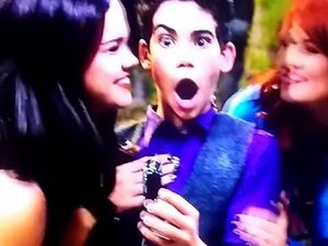 Jessie. Shaylee and jessie kiss luke.