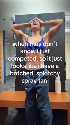 like i look in the mirror and realize how orange i am and all i can think is damn 😭 especially since certain spots are coming off faster than others. at least it’s better than it was sunday… but still i promise i dont normallly get a tan like this 😭😭 #competitiontan #stagetan #spraytan #bodybuildingcompetitor #bodybuilder