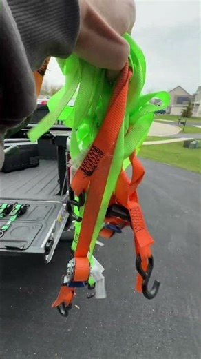 I’ll never use one of those old ratchet straps again #ratchetstraps #retractableratchetstrap