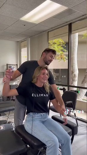 Crack a lackin #chiropractor #fyp #adjustment