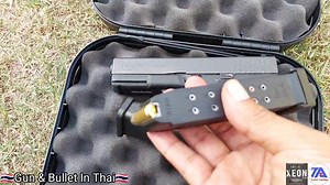 💥🇹🇭แกะกล่องยิงทดสอบ💥 Glock 19 Commando Austria🇦🇹 เดิมๆจากโรงงาน ของเค้าดีจริงๆคับเพื่อนๆ 👍🇦🇹🤙🇹🇭 💥พอจะสรุปย่อๆได้ประมาณนี้นะครับ ❇️ระบบไก ล๊อตนี้ทำออกมาดีครับแทบไม่ต้องปรับเปลี่ยนอะไรเลยผมว่าแค่ขัดลื่นอย่างเดียวก็น่าจะทำให้การเดินไกลสมูทขึ้น ❇️ศูนย์หน้าหลังเป็นพลาสติกศูนย์หน้าเป็นแต้มจุดขาวศูนย์หลังเป็นตัวยูผมมองว่าถ้าจะใช้งานจริงๆแนะนำให้เปลี่ยนเป็นศูนย์เหล็กของ Glock ที่เป็นไนส์ไซด์หรือ ❇️เพื่อนๆจะนำไปใช้ในเชิงกีฬาก็ปรับเปลี่ยนเป็นหน้าไฟเบอร์หลังทึบ ส่วนใครสะดวกใช้แบรนด์ไหนก็ตามใจช