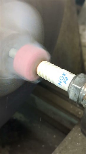 abrasive wheel vs spark plug self resistance test #amazing #knot #diy