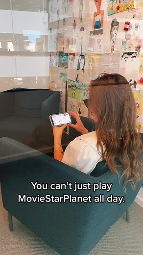 Engage in MovieStarPlanet - A Fun Gaming Experience