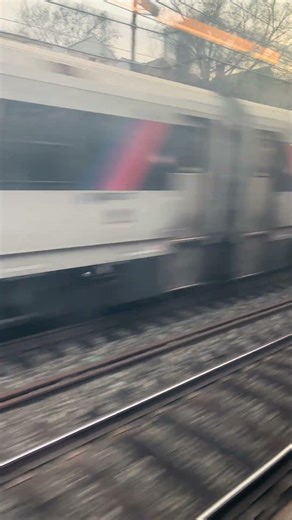 Westbound MNE/MOBO mixed Comet II/IV/V set near Newark Broad St station