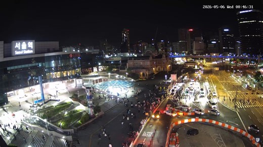Seoul Station Square Live Webcam - Seoul, South Korea