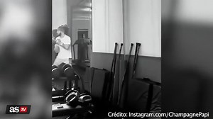 Drake shows off boxing skills in viral video