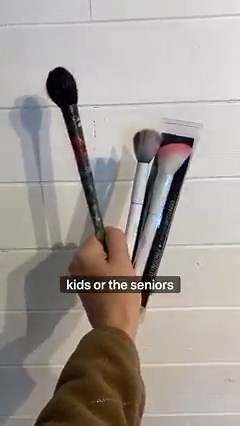 264K views · 1.7K reactions | Fun fact ‍️ A mop brush is a large brush that resembles a “mop” and is used to paint large areas of a canvas like a background or a wash. This is way faster and blends the paint easily! #painting #paintingtips #art #artist #paintingtutorial #tipsandtricks #paintbrush #makeupbrushes | Emily Seilhamer Art | Facebook