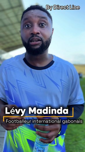 Lévy Madinda — Footballeur international gabonais — était même de la partie lors de cet événement exceptionnel rassemblant les icônes du football africain. Un moment chargé d’émotions pour honorer le talent et la fraternité au sein du football gabonais 🇬🇦⚽. #LévyMadinda #FootballGabonais #PanthèresDuGabon #LégendesDuFoot #GabonSport #Libreville #FiertéGabonaise #Hommage #ÉvénementHistorique