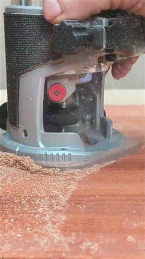 Cutting circles with a milling machine. #woodworking #shots #diy