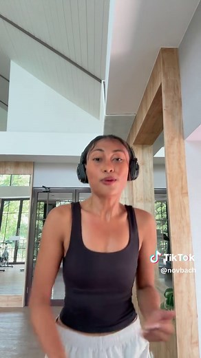 Yang tanya Veronica tanpa musik