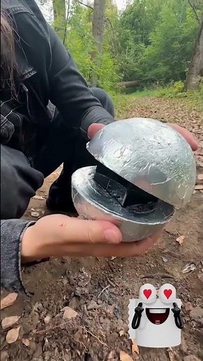 Alien tech or toy? 👽✨ hands-on with the WOWCube! 🤩 #wowcube #tech