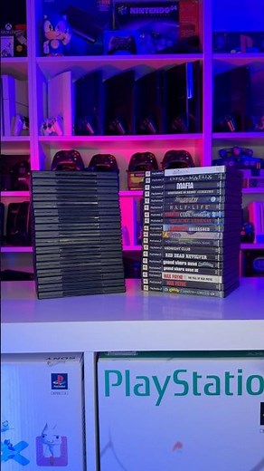 The sound of closing a Sony PlayStation 2 game case