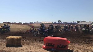 Day 4 and the day of racing is nearly complete at the KTM AJMX Championships in Gillman, South Australia! Tune in now to My Lap’s -the first final of the 85cc 2st/150 4 st 12-14 year old event is happening now and there isn’t much between any of the riders! To follow Live Timing on My Laps click here https://speedhive.mylaps.com/livetiming/ For daily updates www.ma.org.au | Motorcycling Australia | Facebook