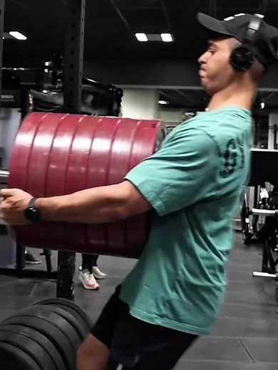 Calisthenics Weight Lifting Challenge for Fitness Enthusiasts