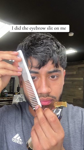 Eyebrow slit #selftaughtbarber #selfmadebarber #fyp #barber #barberlife #barberstyle #vshape #burstfade #labarber #eyebrowslit #losangelesbarber #midtaper #menshaircut