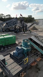 The Powerscreen Gladiator MT1150 crushing 1”- 3” oversize limestone coming from Terex Washing Systems AggreSand 206. #powerscreen #crushingandscreening #crushing #screening #conecrusher #impactcrusher #jawcrusher #ballast #limestone #aggregates #aggregate #clay #dirt #topsoil #demolition #concrete #concretedemolition #asphalt #heavyequipment #rocks #rockcrushing #recycling #terex #materialprocessing #limestone #limerock | Powerscreen of Florida