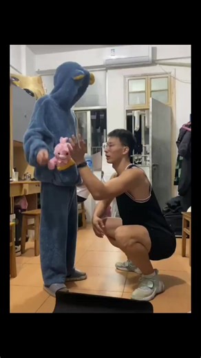 Adorable Couple Moments: The Perfect Lift