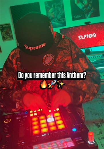 Do you remember this song? I just turned it into Pure Fire. 🔥 This year is all about levelling up. I promise to create more original Mashups and challenge my own Music Creativity. Redefining Tech House as a teen DJ is a grind and takes a lot of time, but I’m ready for the work. I will make it. Trust me, fam. 🤜🤛 #dj #techhouse #mashup #djlife