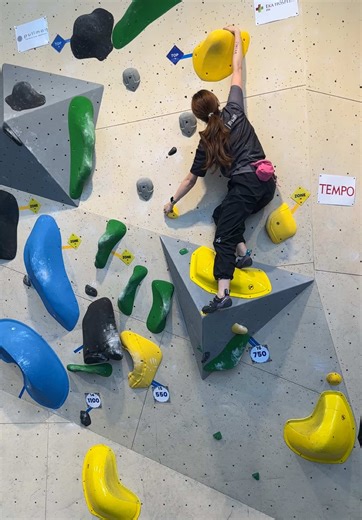 Out of all dates in the year, the comp has to be on valentine’s day 🙃 #seaboulder #boulderingtiktok