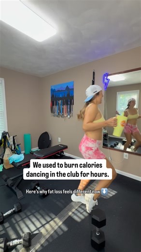 Courtney| Hormone Health + Wellness Mentor on Instagram: "2000 was 25 years ago 😮‍💨😂… And your body does operate like it did when you were 20. Think of your body like an old iPhone. The apps and charger still work… But the system runs slower than it used to. Exercise is like opening the app. What you eat is like plugging in the charger. And peptides are the SOFTWARE UPDATE. You can keep opening the app and plugging in the charger, but without the update, everything feels laggy. Recovery is sl
