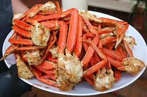 Smoked Crab Legs - Snow Crab Legs Smoked with a BBQ Butter