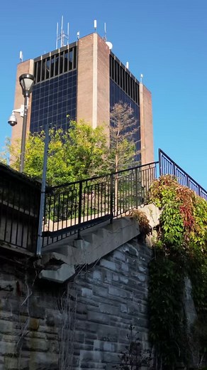 Dunton Tower is the North Star of campus 💫🌟 Wishing you a wonderful week! | Carleton University (Official)