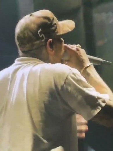 Chris Brown Sings 'Say Goodbye' and It's Pure Emotion | A Classic R&B Performance