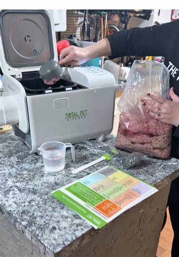 Healthy Home-Cooked Pet Meals with All-in-One Kitchen