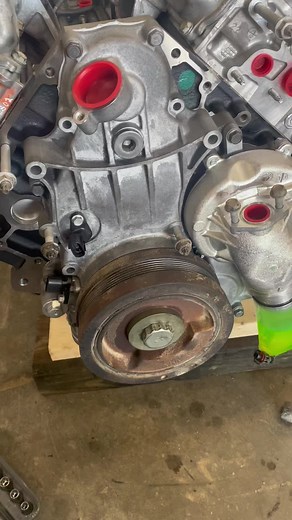 #instructionalvideo on how to properly time a CP4 injection pump. Rememeber kids, dots down for #Harambe #sometimesshegoessometimessheblows #heavyequipment #mekaniktiktok #GetCrackin #hardknocklife #duramax #generallackofrizz #ongod #okeydokeyyochallenge #cp4life #lml #bigtimelmlguy #dansdieselperformance #streinpowerpros #cp3 #dieselpower #diesel #chevytrucks