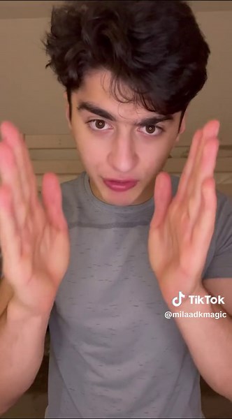 I KNOW YOUR NAME 😱😳 #magic #illusion #tarotcards #fortuneteller #magician #tarotreading