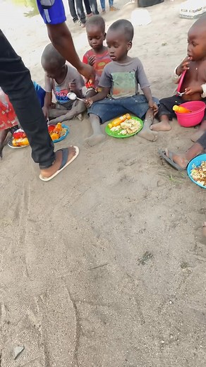 1.3K views · 26K reactions | Vejam a alimentação dos pequeninos hoje dia 15 de novembro | Assane José | Facebook