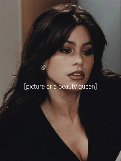 I totally forgot to make an edit so this is gonna flop cos I haven’t posted for ages, also can we ignore the fact that I had to randomly change the text colour for some clips💔 #modernfamily #fyp #vogue #gorgeous #cast