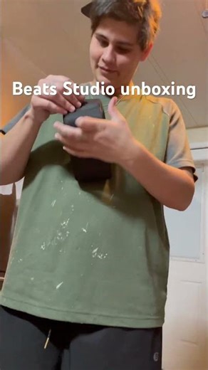 Beats Studio unboxing for work