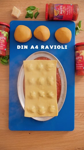 Hausgemachte Ravioli mit Mutti Pomodoro Sauce