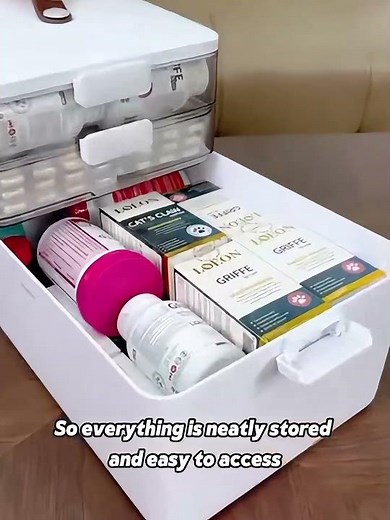 Caja para almacenar medicamentos de 3 niveles.