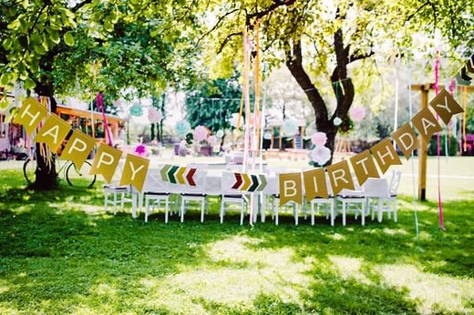 Throw a Super Soft Birthday Party in 9 Steps - Hampers and Hiccups